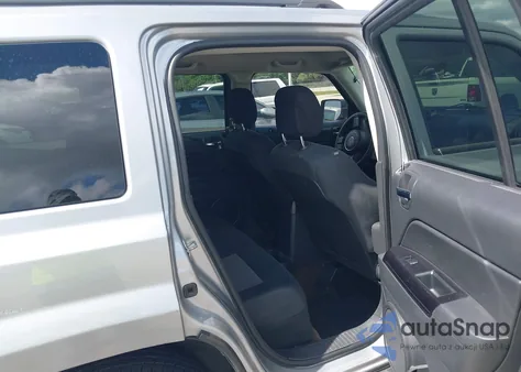 2015 Jeep Patriot Sport z USA, uszkodzony, nr VIN 1C4NJPBA5FD125997